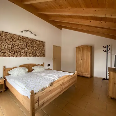 Plattenstein Nyaraló *