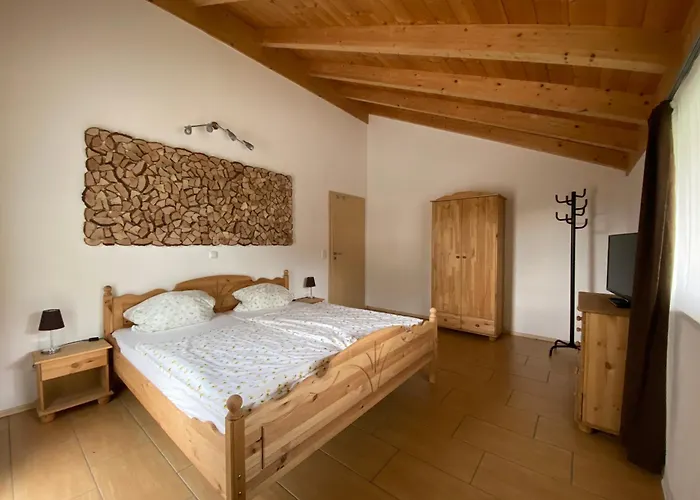 Plattenstein Nyaraló *